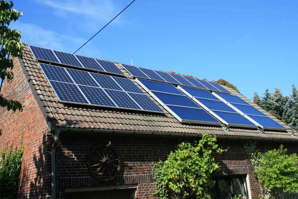 How Getting A Solar Panel Set Up Help Homeowners With Their Electric Bill