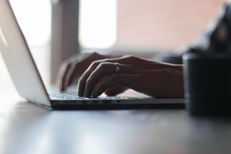 What are the Signs a Website is Secure?
