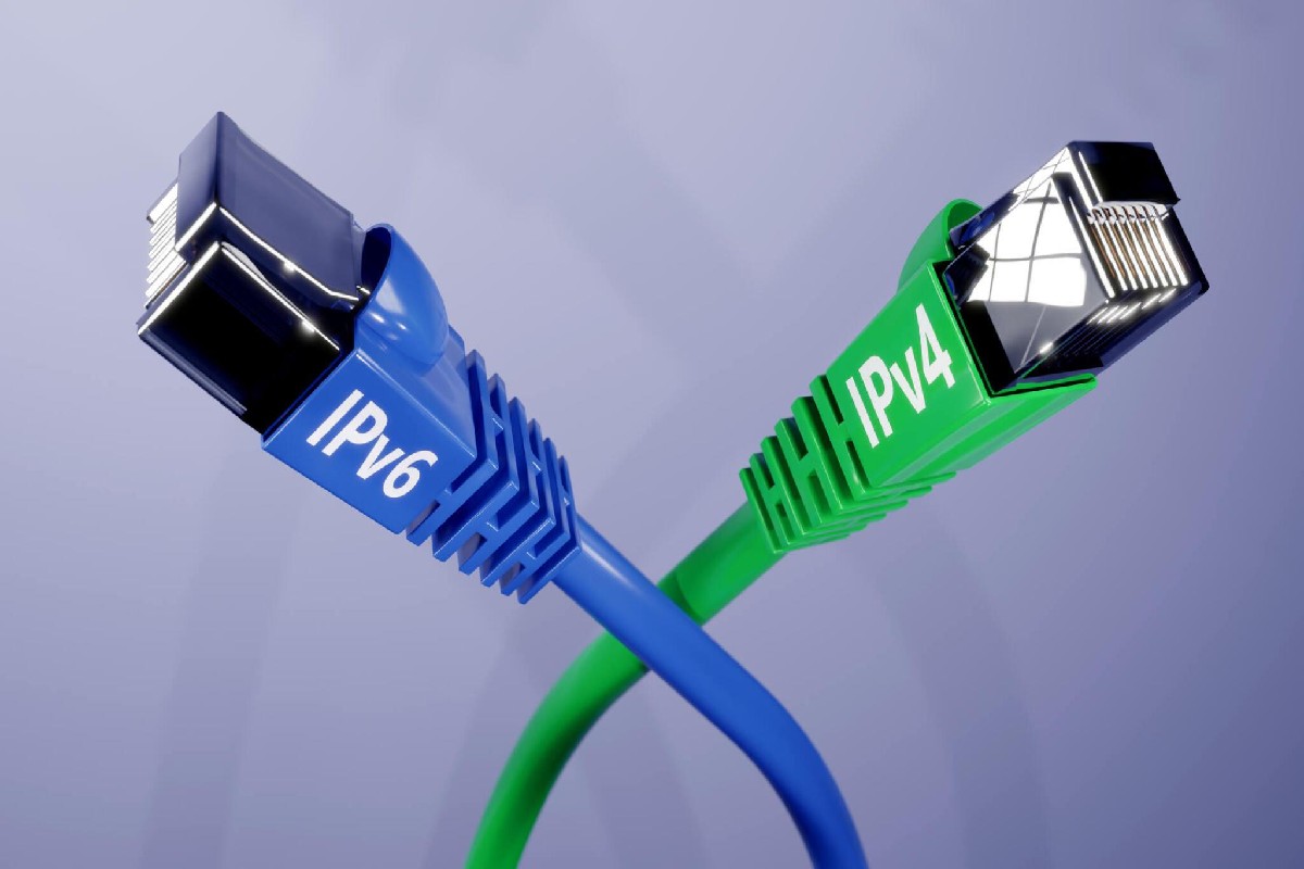 How do IPv4 and IPv6 addresses differ from one another?